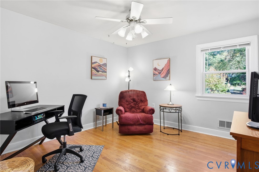 700 Brantley Road North Chesterfield, VA 23235 - Photo 21 of 40 a living room with furniture