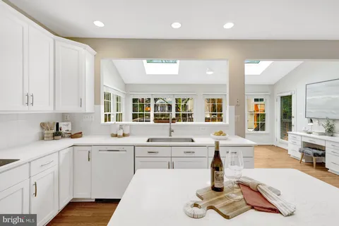 $1,400,000 | 1295 Gatesmeadow Way, Reston, VA 20194