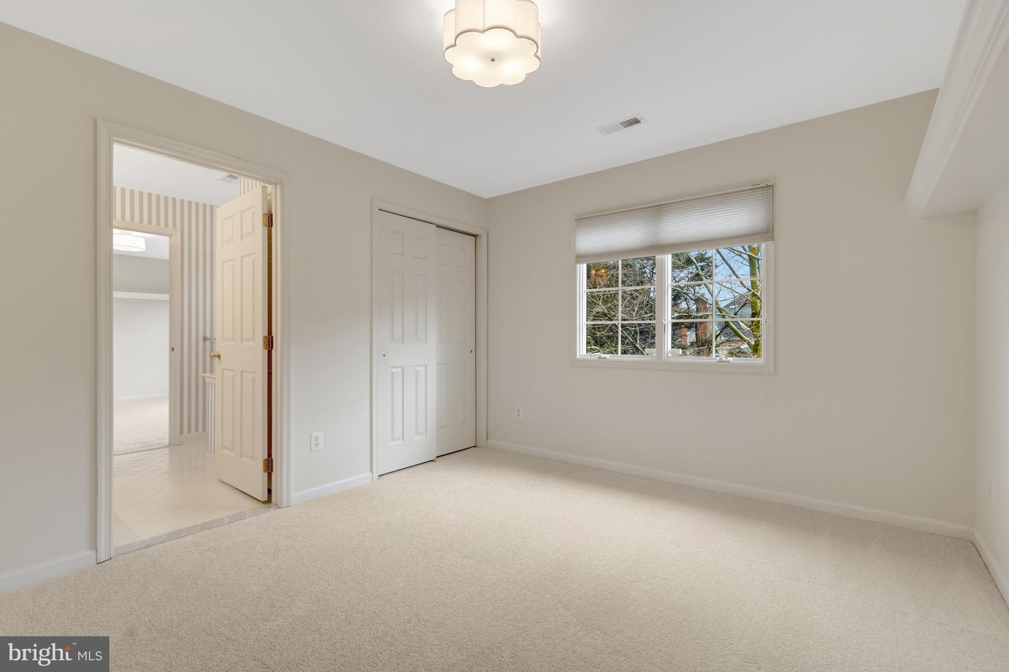 1295 Gatesmeadow Way Reston, VA 20194 - Photo 38 of 57 Gallery Image 38