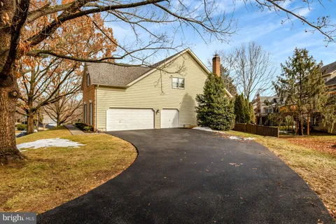 $1,400,000 | 1295 Gatesmeadow Way, Reston, VA 20194