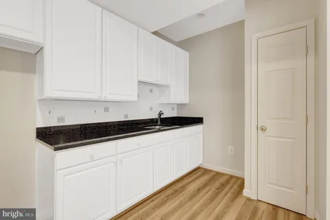 $1,400,000 | 1295 Gatesmeadow Way, Reston, VA 20194