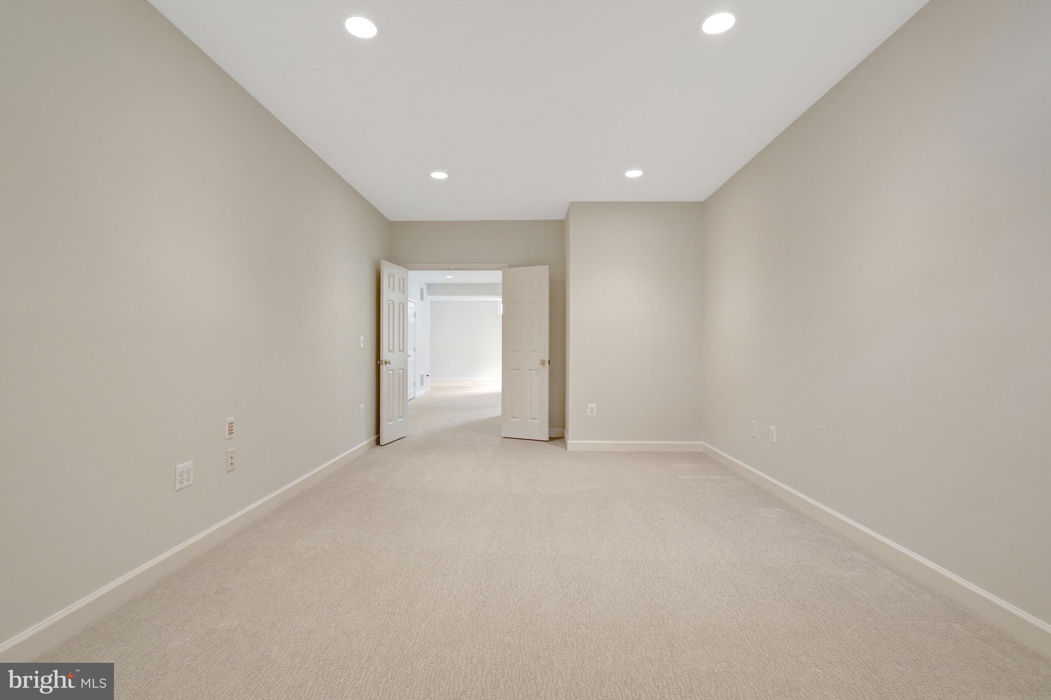 1295 Gatesmeadow Way Reston, VA 20194 - Photo 54 of 57 Gallery Image 54