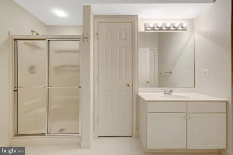 $1,400,000 | 1295 Gatesmeadow Way, Reston, VA 20194