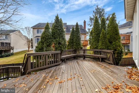 $1,400,000 | 1295 Gatesmeadow Way, Reston, VA 20194