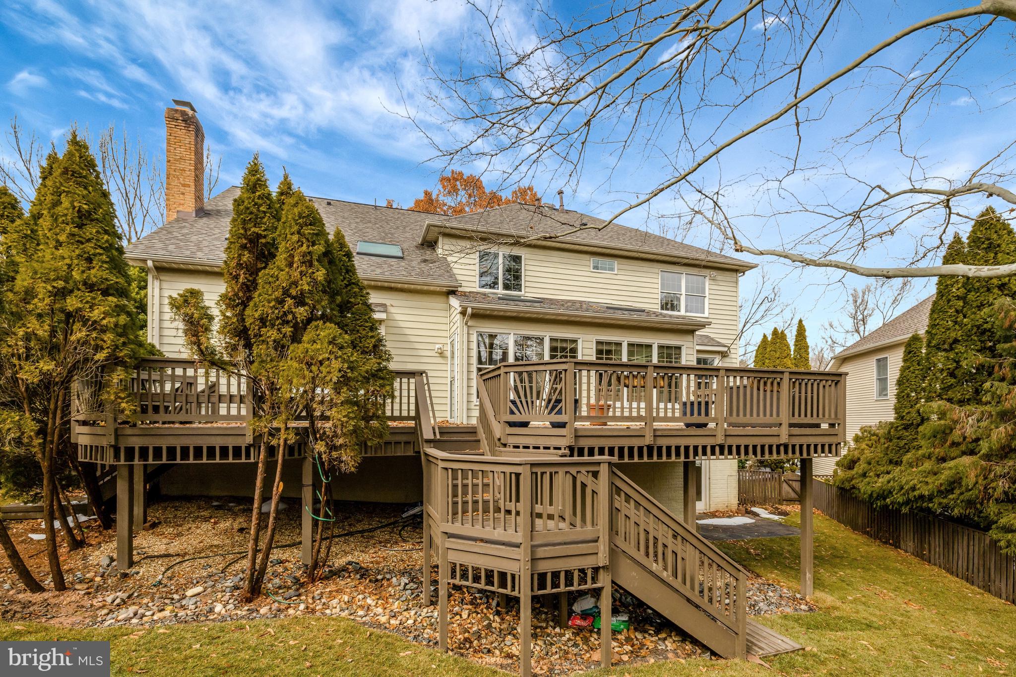 1295 Gatesmeadow Way Reston, VA 20194 - Photo 8 of 57 Gallery Image 8