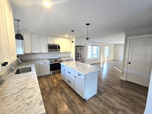 $684,900 | 4 Mickelson Way, Old Orchard Beach, ME 04064