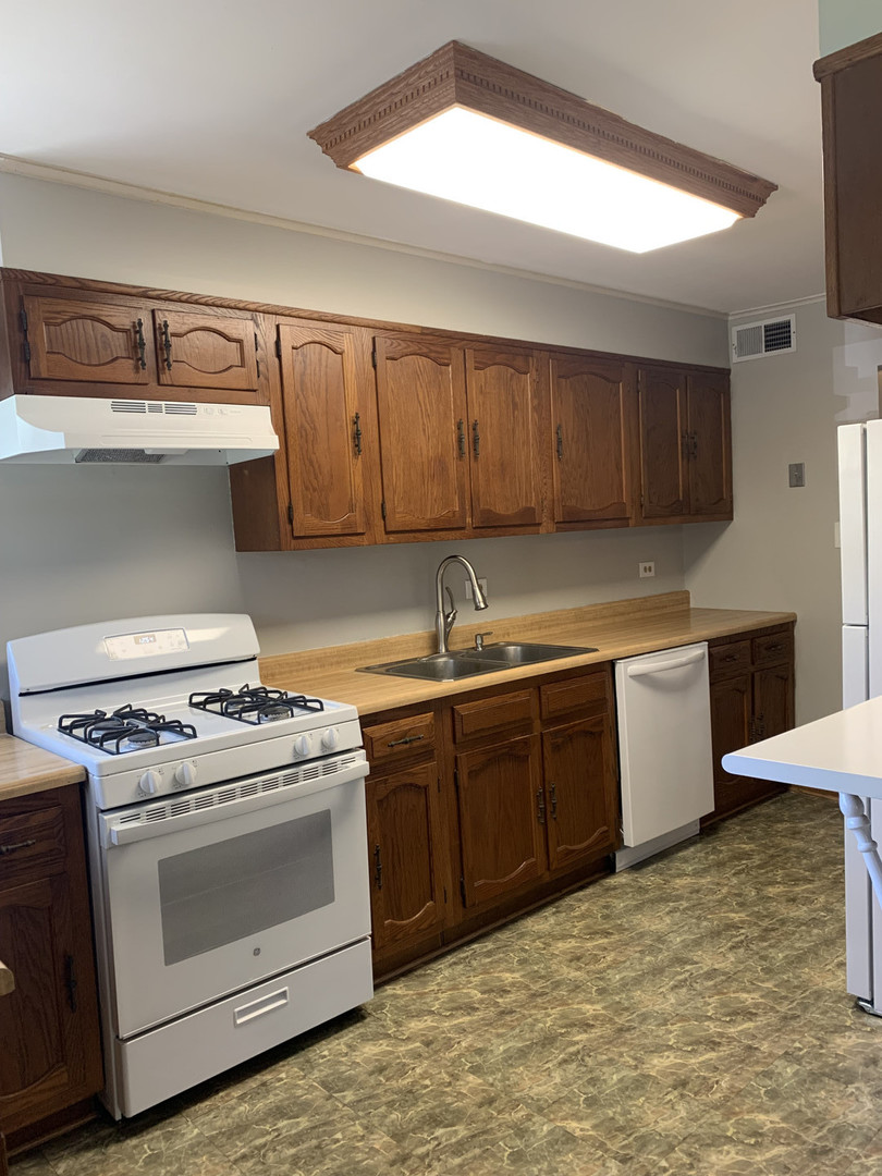 26-w314 Geneva Road Carol Stream, IL 60188 - Photo 12 of 37 Gallery Image 12
