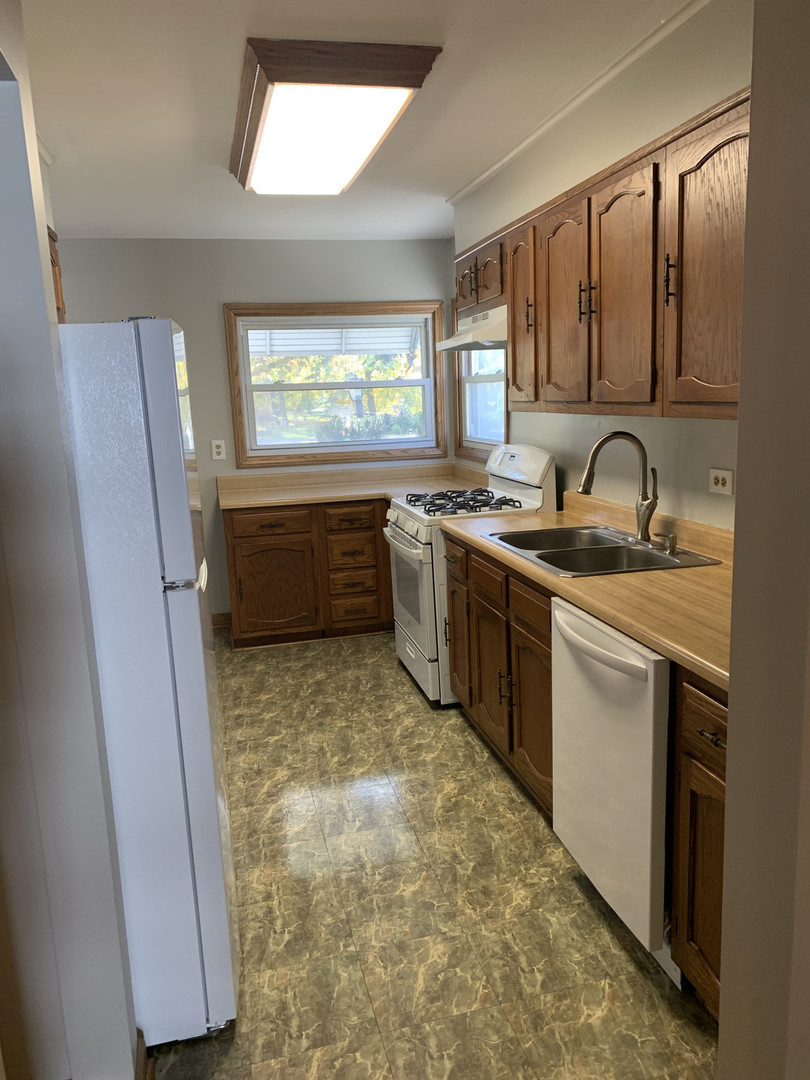26-w314 Geneva Road Carol Stream, IL 60188 - Photo 15 of 37 Gallery Image 15