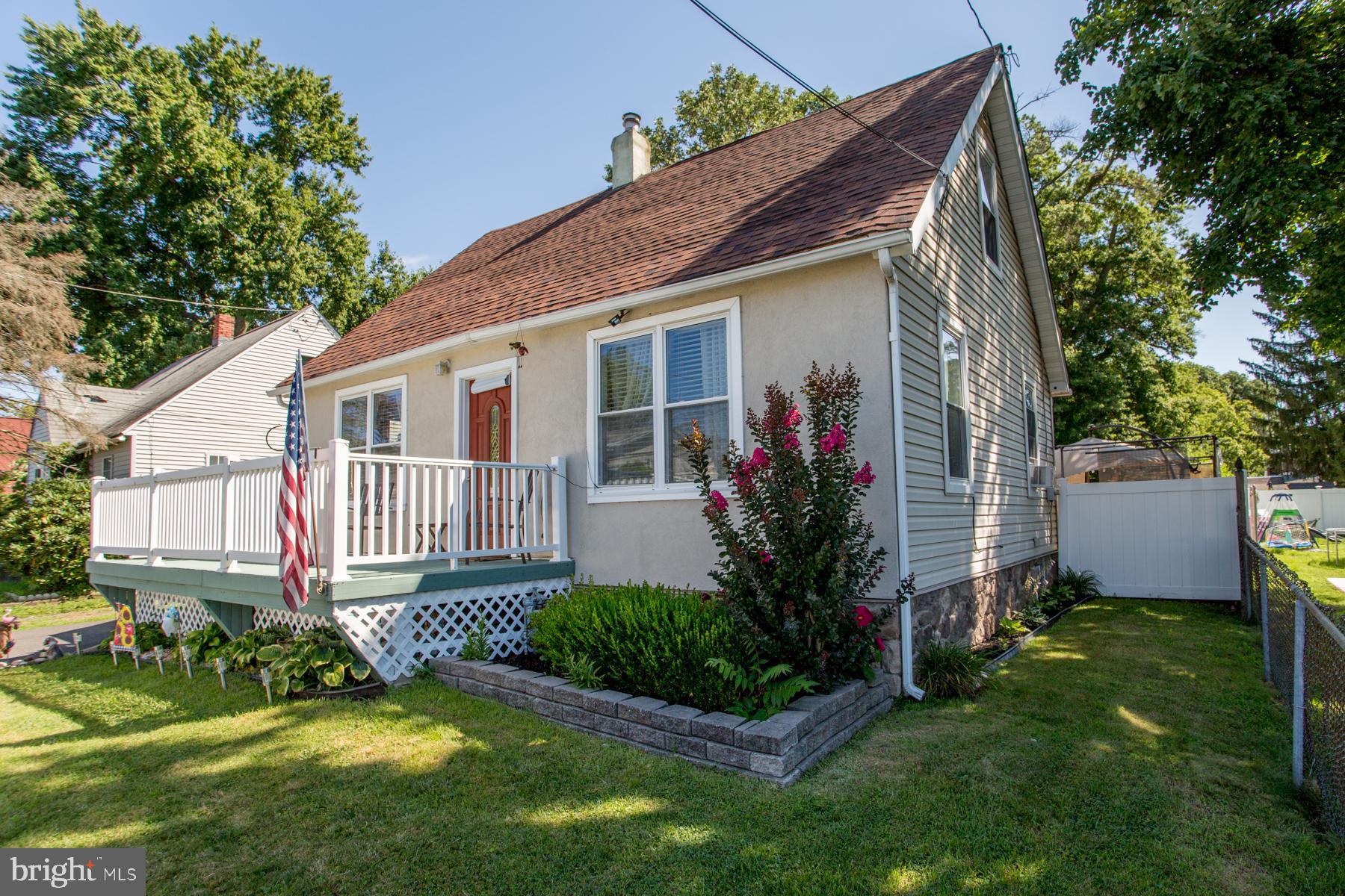 321 Cedar Avenue Croydon, PA 19021 - Photo 5 of 70