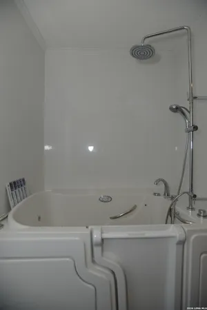 $2,150 | 13598 Old Frio City Road, Lytle, TX 78052