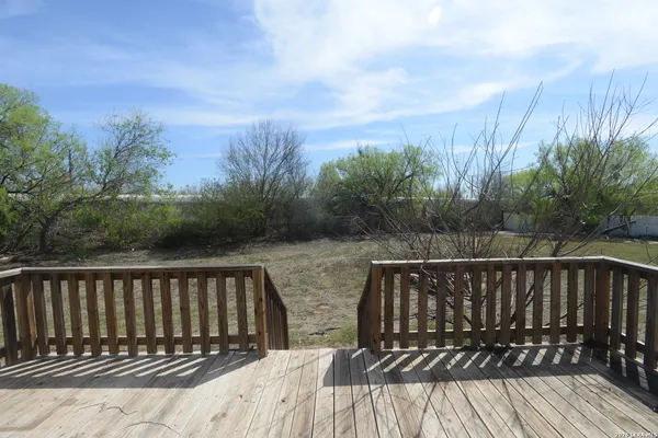 $2,150 | 13598 Old Frio City Road, Lytle, TX 78052