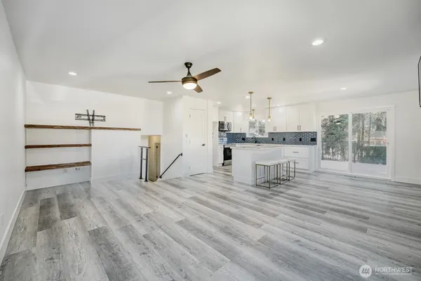 $3,300 | 29507 32nd Place South, Auburn, WA 98001