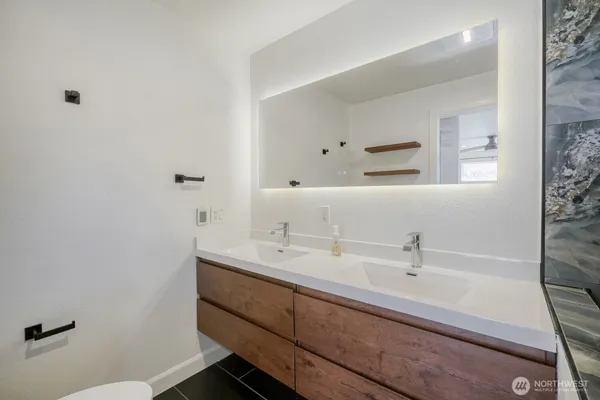 $3,300 | 29507 32nd Place South, Auburn, WA 98001