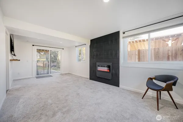 $3,300 | 29507 32nd Place South, Auburn, WA 98001