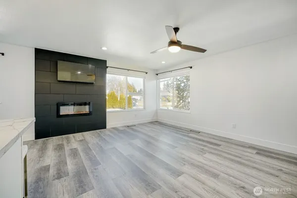 $3,300 | 29507 32nd Place South, Auburn, WA 98001