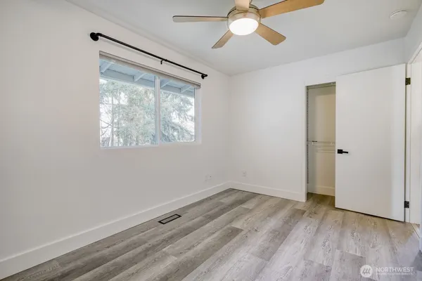 $3,300 | 29507 32nd Place South, Auburn, WA 98001