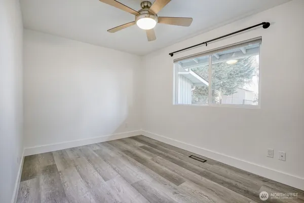 $3,300 | 29507 32nd Place South, Auburn, WA 98001