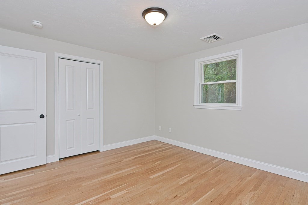 24 Woodcliff Road Holbrook, MA 02343 - Photo 13 of 25 Gallery Image 13