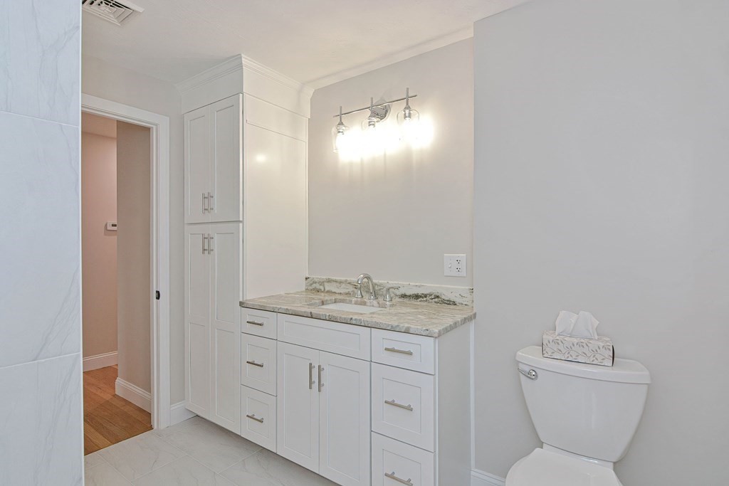 24 Woodcliff Road Holbrook, MA 02343 - Photo 15 of 25 Gallery Image 15