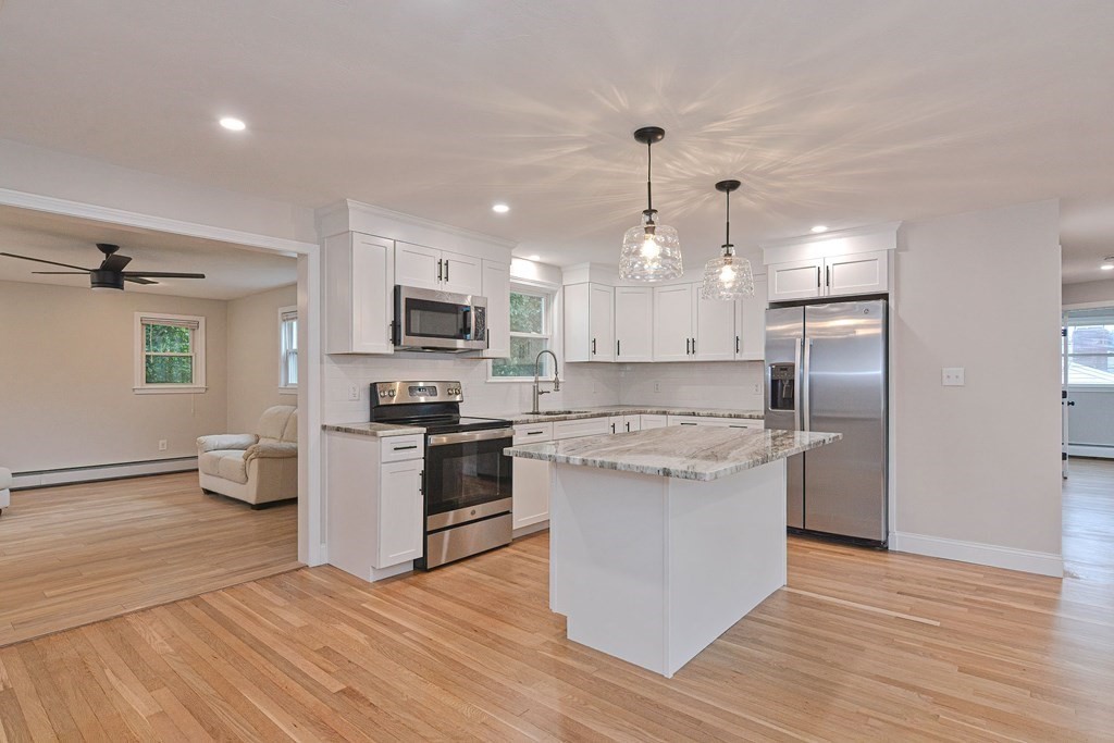 24 Woodcliff Road Holbrook, MA 02343 - Photo 4 of 25 Gallery Image 4