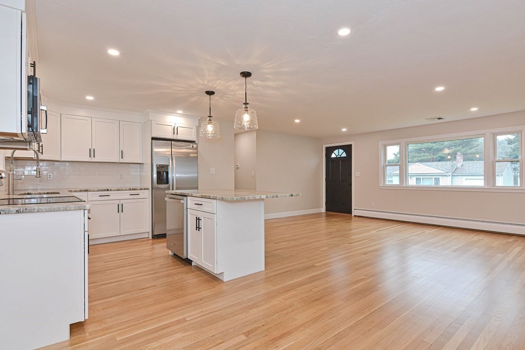 24 Woodcliff Road Holbrook, MA 02343 - Photo 8 of 25 Gallery Image 8
