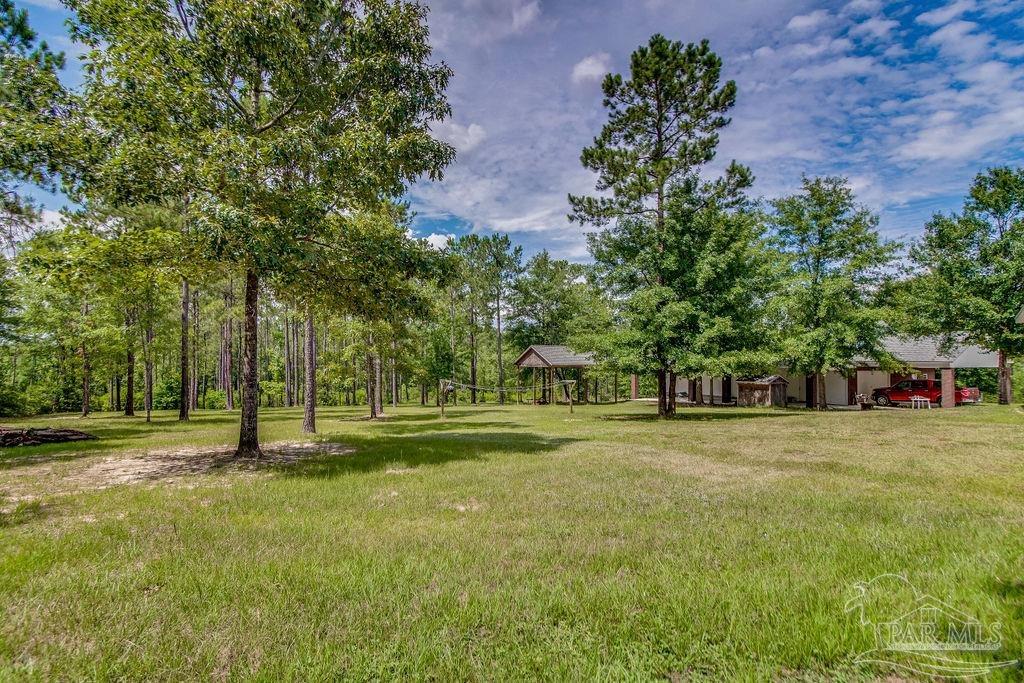 2148 Wallace Lake Road Milton, FL 32571 - Photo 32 of 37 Gallery Image 32