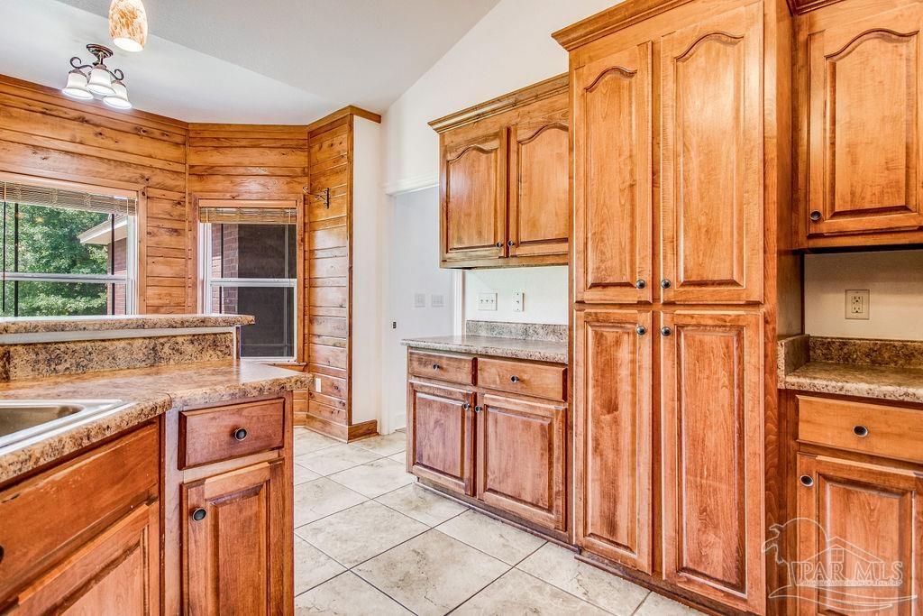 2148 Wallace Lake Road Milton, FL 32571 - Photo 7 of 37 Gallery Image 7