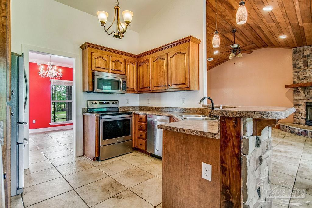 2148 Wallace Lake Road Milton, FL 32571 - Photo 10 of 37 Gallery Image 10