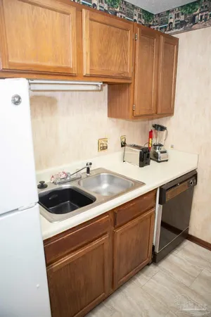 $119,900 | 9560 Sunnehanna Boulevard, Unit B203, Pensacola, FL 32514