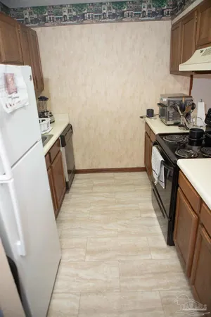 $119,900 | 9560 Sunnehanna Boulevard, Unit B203, Pensacola, FL 32514