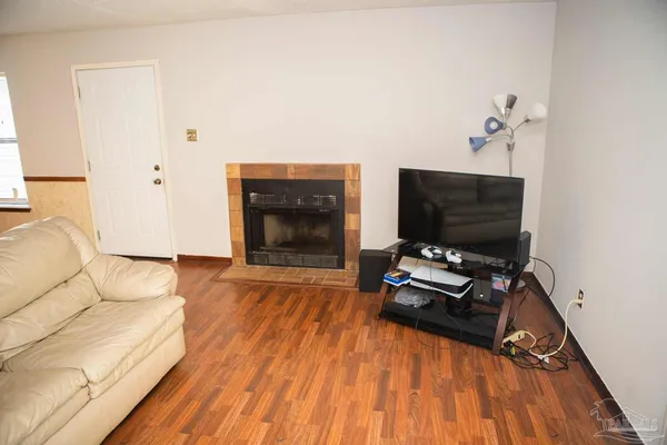$119,900 | 9560 Sunnehanna Boulevard, Unit B203, Pensacola, FL 32514