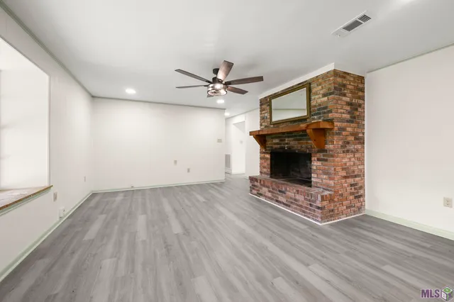 $395,000 | 9556 Fairway Drive, Denham Springs, LA 70726