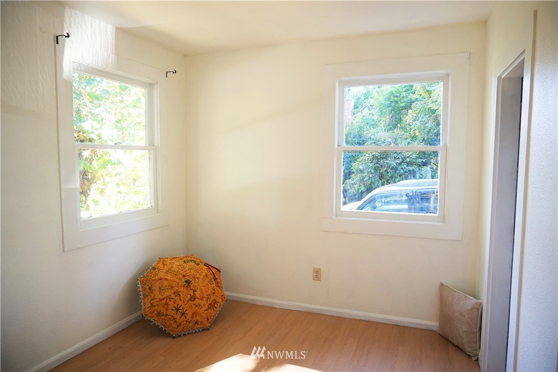 12304 Military Road South Burien, WA 98168 - Photo 14 of 25 Gallery Image 14