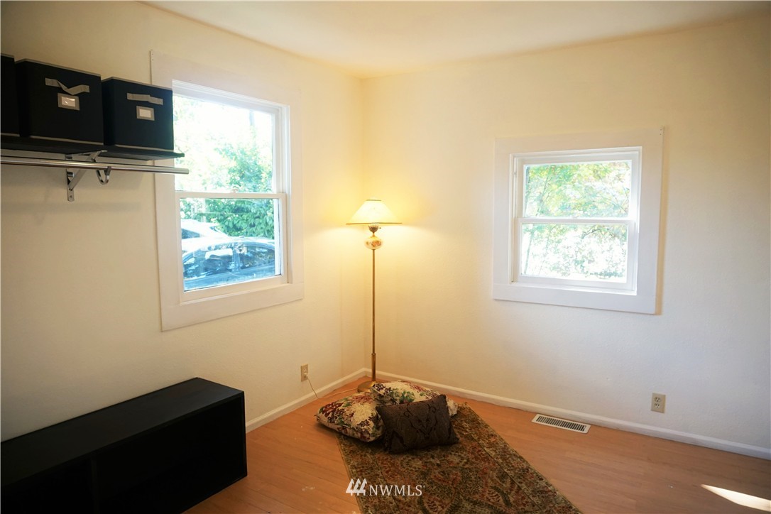 12304 Military Road South Burien, WA 98168 - Photo 17 of 25 Gallery Image 17
