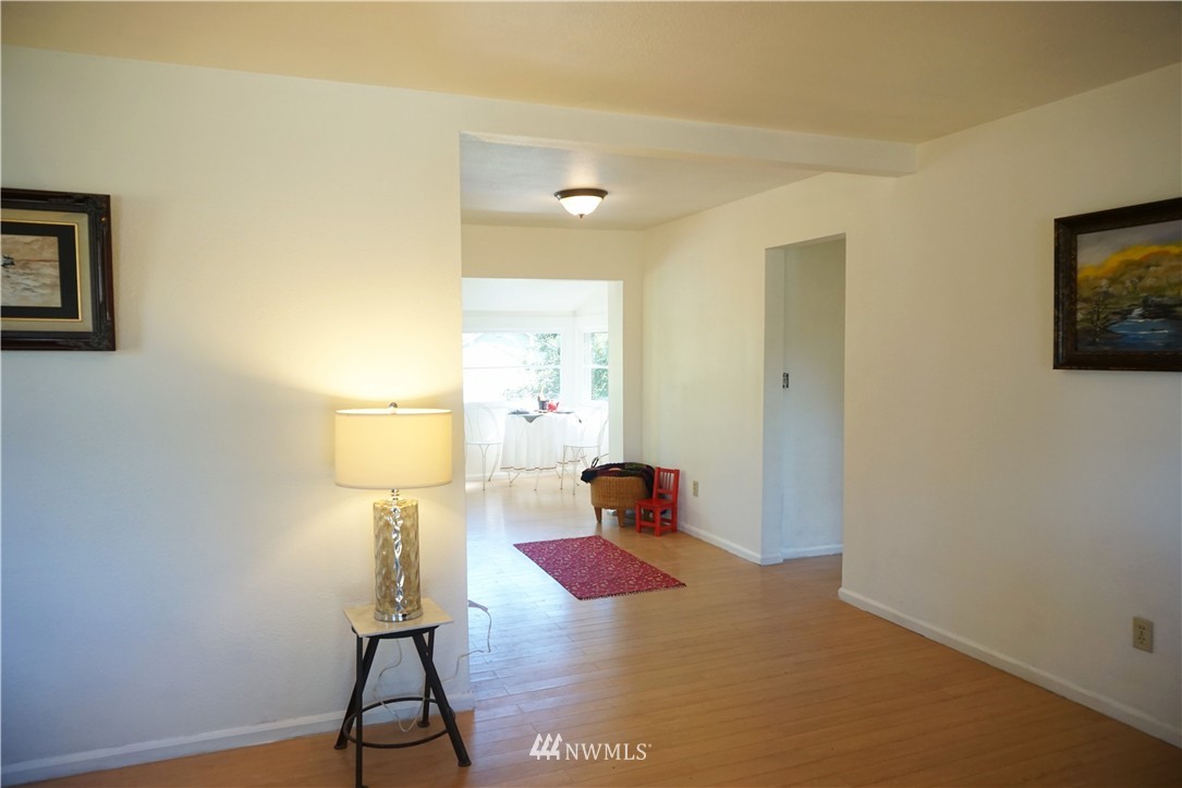 12304 Military Road South Burien, WA 98168 - Photo 3 of 25 Gallery Image 3