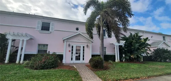 $1,650 | 184 Pompano Drive Southeast, Unit D, St. Petersburg, FL 33705