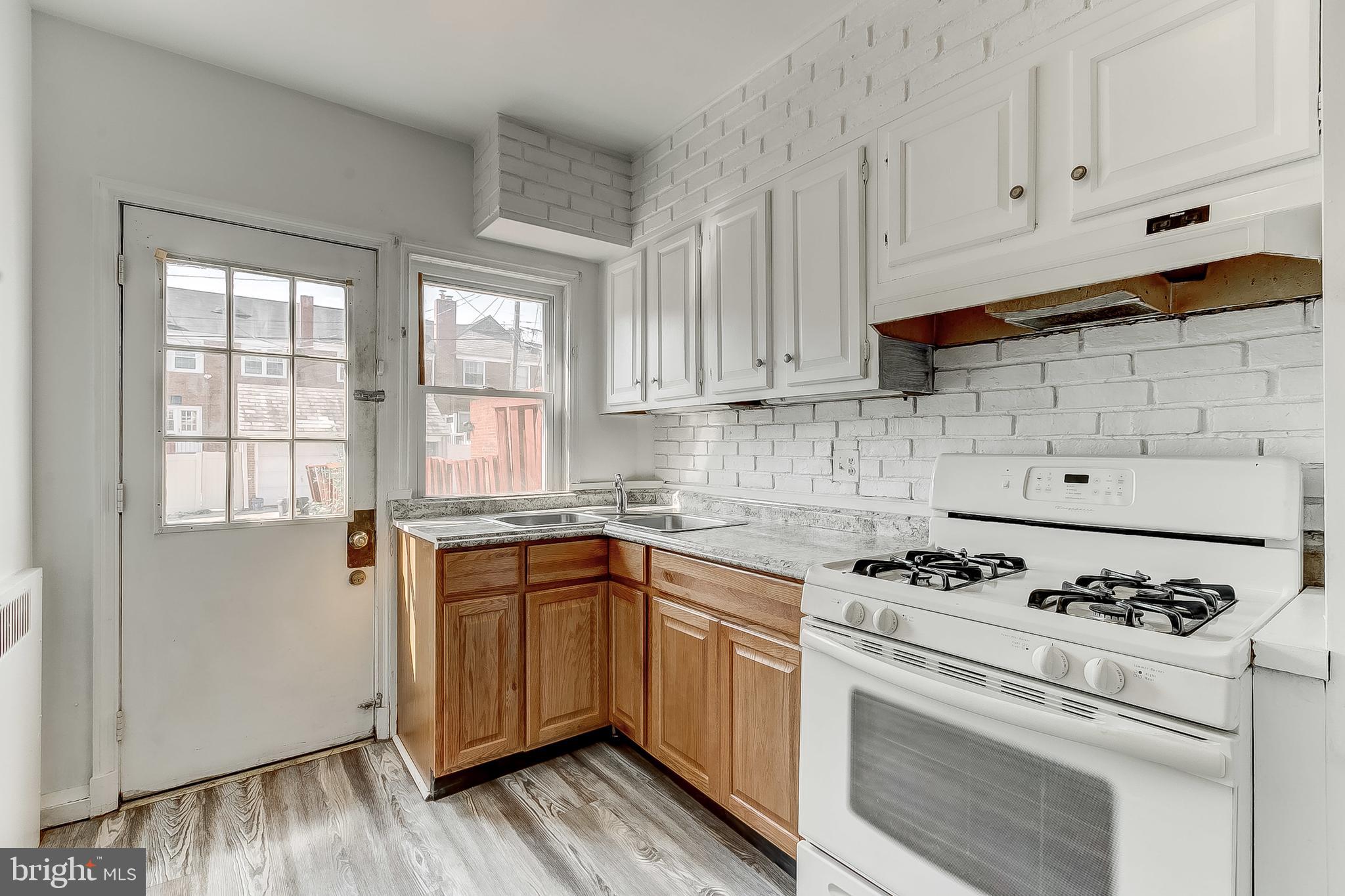 1655 Shadyside Road Baltimore, MD 21218 - Photo 11 of 30 Kitchen