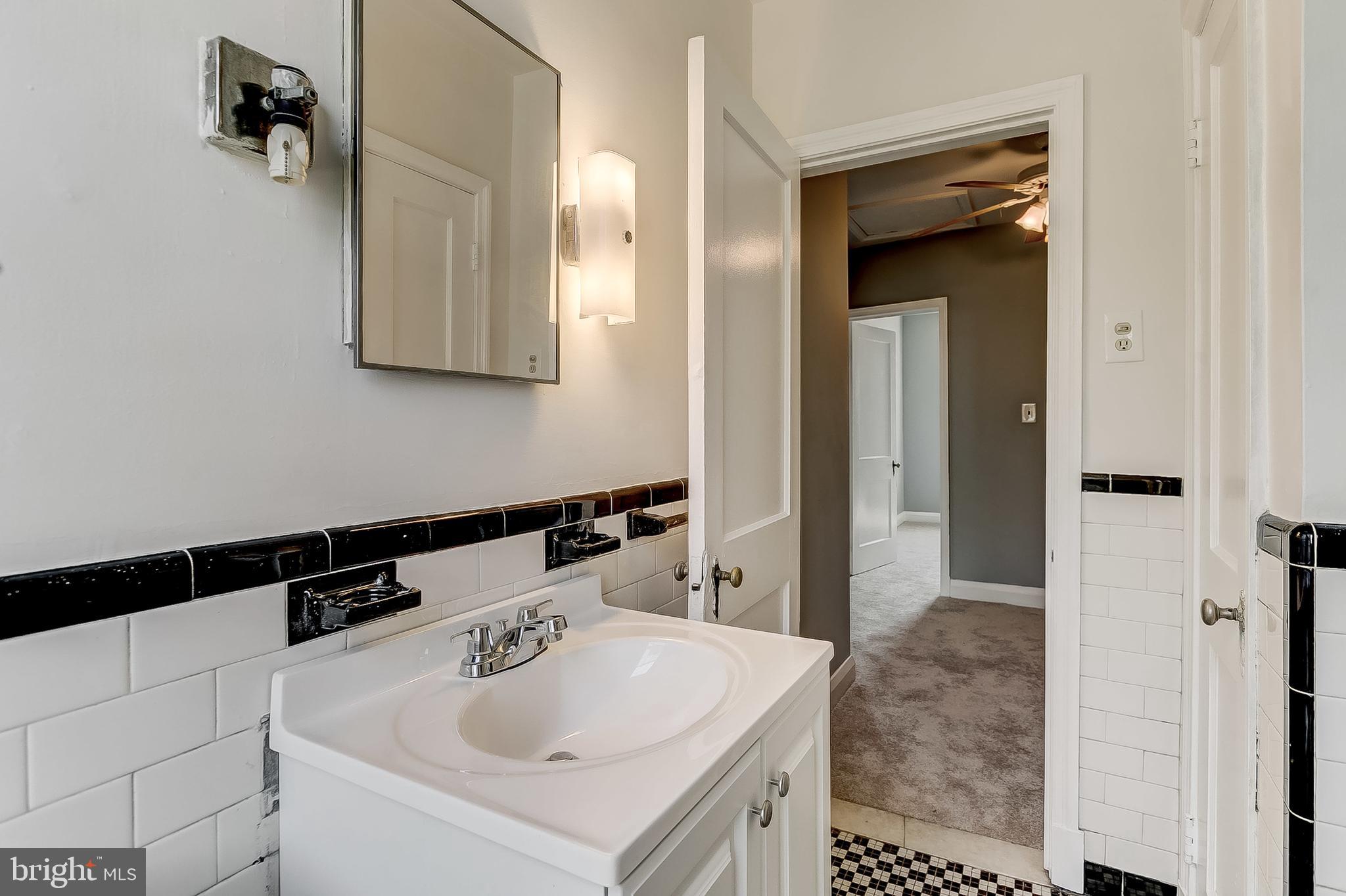 1655 Shadyside Road Baltimore, MD 21218 - Photo 21 of 30 Bathroom