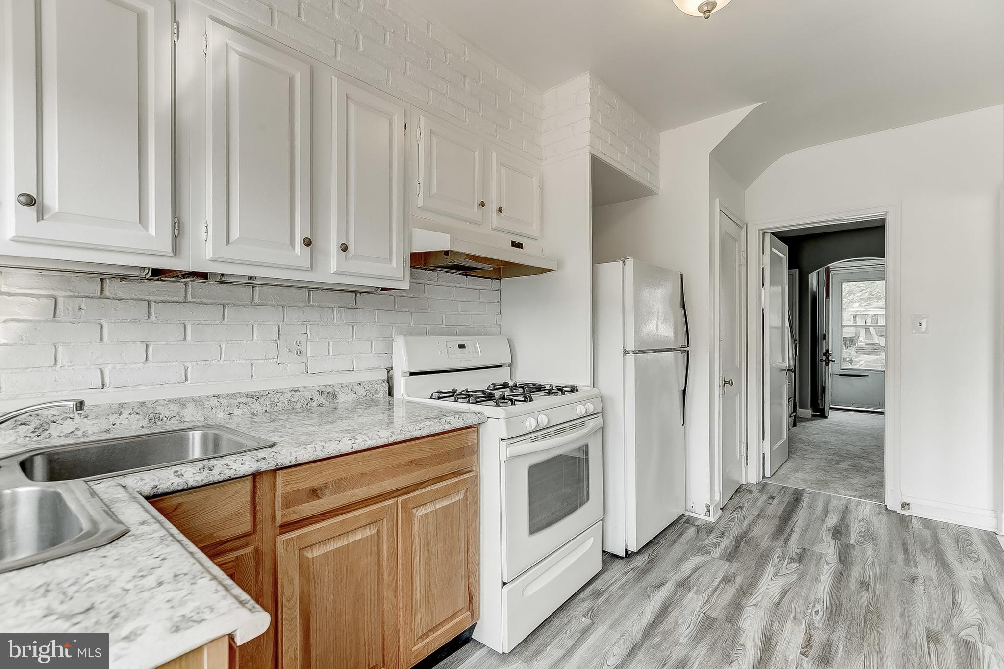 1655 Shadyside Road Baltimore, MD 21218 - Photo 10 of 30 Kitchen