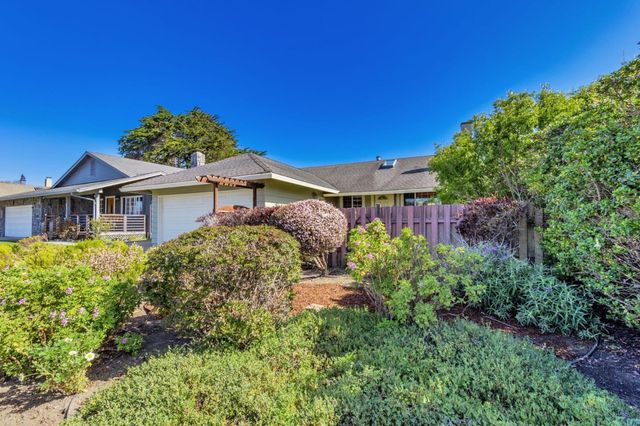 $1,125,000 | 370 Bridgeport Drive, El Granada, CA 94019