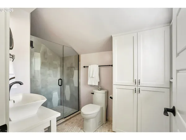 $710,000 | 710 West 11th Avenue, Eugene, OR 97402