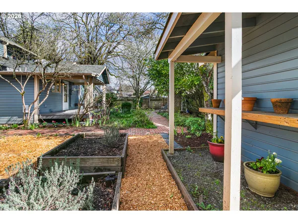 $710,000 | 710 West 11th Avenue, Eugene, OR 97402