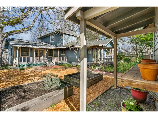 $710,000 | 710 West 11th Avenue, Eugene, OR 97402