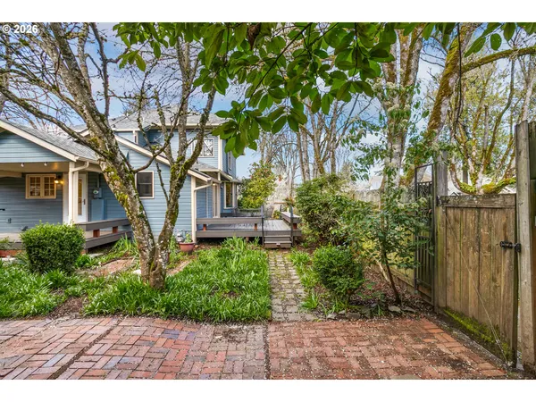 $710,000 | 710 West 11th Avenue, Eugene, OR 97402