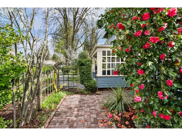 $710,000 | 710 West 11th Avenue, Eugene, OR 97402