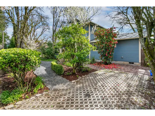 $710,000 | 710 West 11th Avenue, Eugene, OR 97402