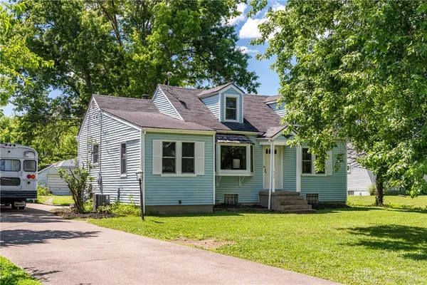 $239,900 | 945 South Linden Avenue, Miamisburg, OH 45342