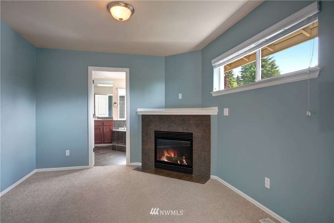 2513 Northeast 21st Street Renton, WA 98056 - Photo 12 of 21