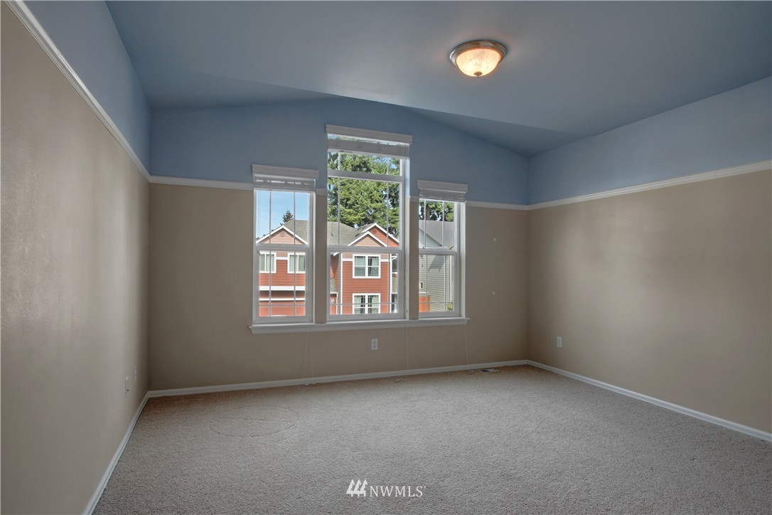 2513 Northeast 21st Street Renton, WA 98056 - Photo 15 of 21