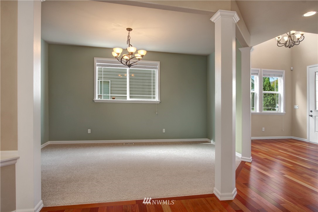 2513 Northeast 21st Street Renton, WA 98056 - Photo 4 of 21